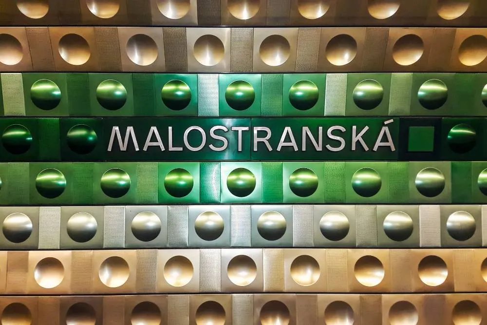 Malostranská stoties sienos puošmena — Getty Images
