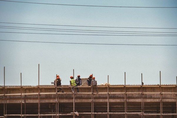 Kodėl taupymas statybose dažnai tampa brangia klaida